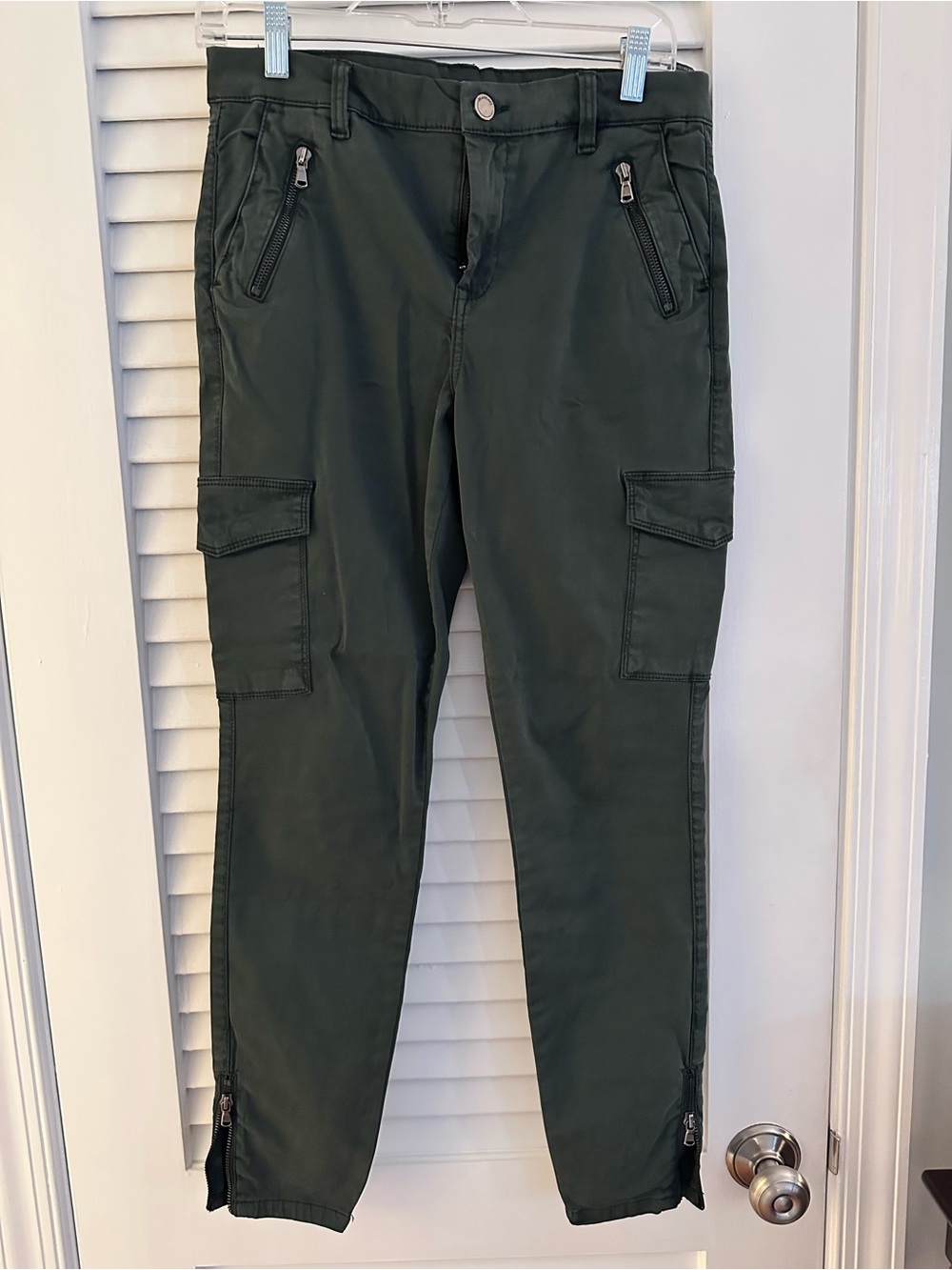 Women’s Dark Green Cargo Pants with Zip Pockets